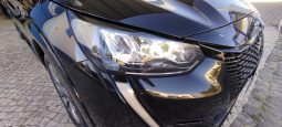 Peugeot e-208 completo