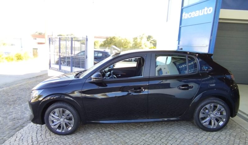Peugeot e-208 completo