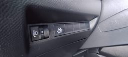 Peugeot e-208 completo