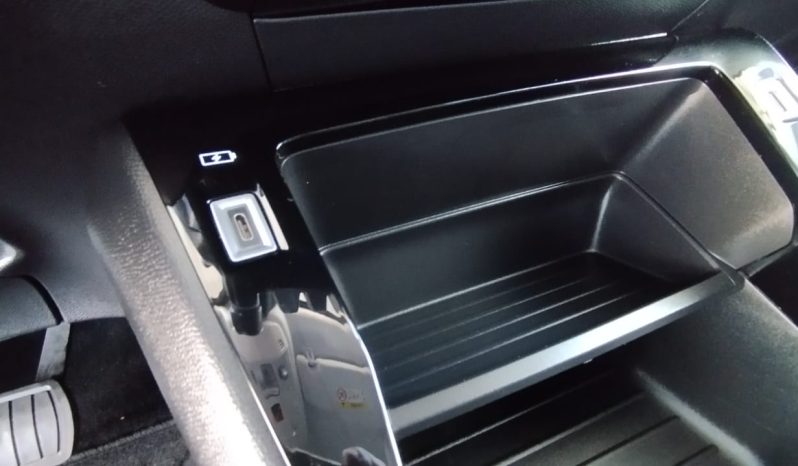 Peugeot e-208 completo