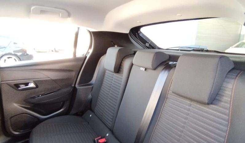 Peugeot e-208 completo