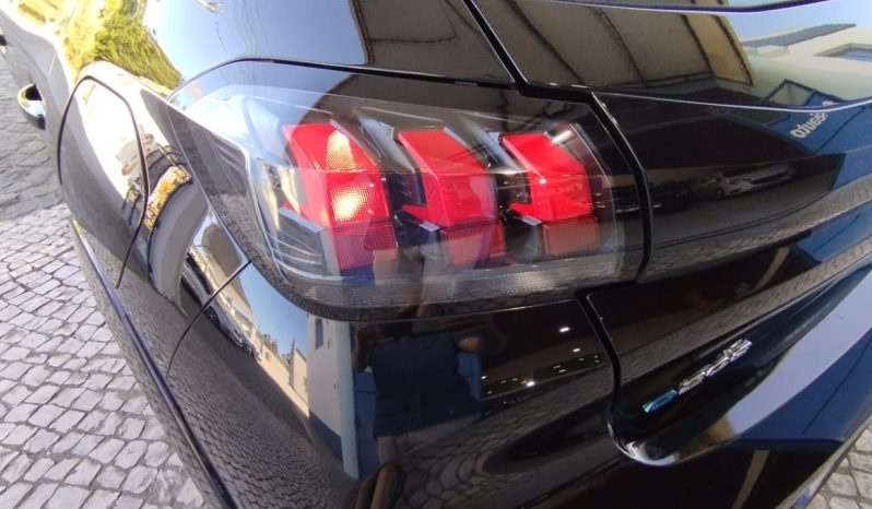 Peugeot e-208 completo
