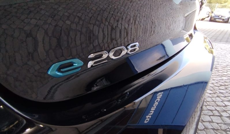 Peugeot e-208 completo