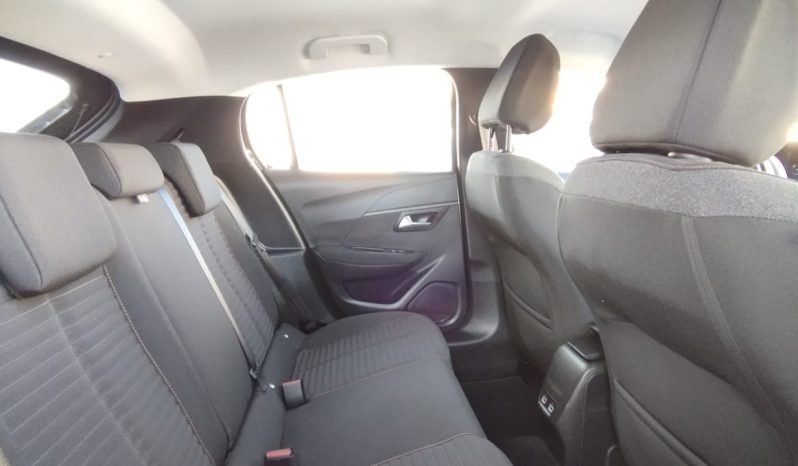 Peugeot e-208 completo