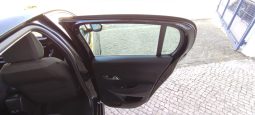 Peugeot e-208 completo