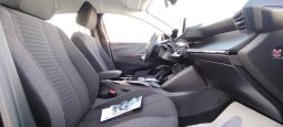Peugeot e-208 completo