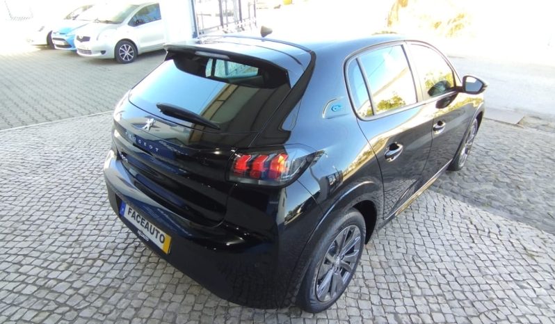 Peugeot e-208 completo