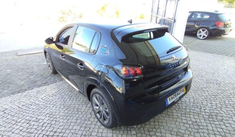 Peugeot e-208 completo