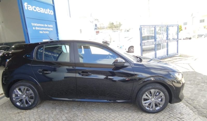 Peugeot e-208 completo