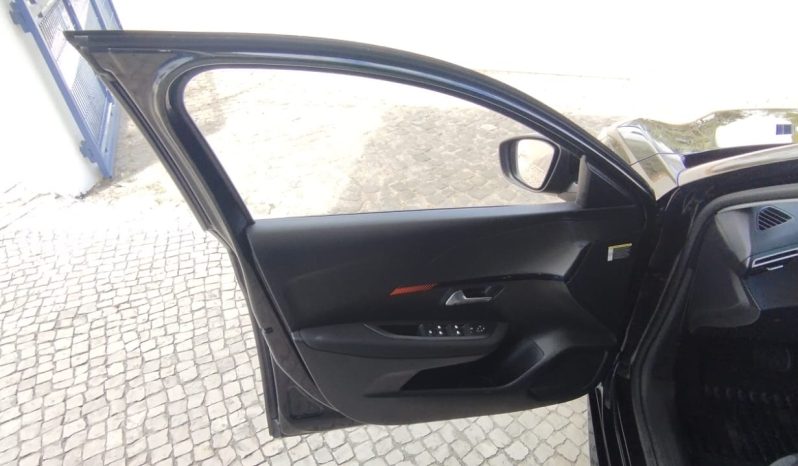 Peugeot e-208 completo