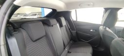 Peugeot e-208 completo
