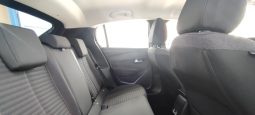Peugeot e-208 completo