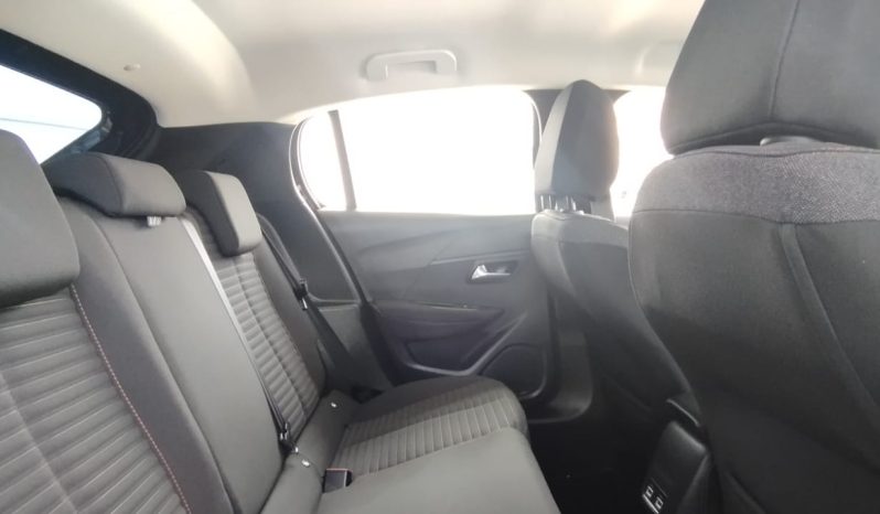 Peugeot e-208 completo