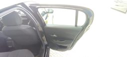 Peugeot e-208 completo