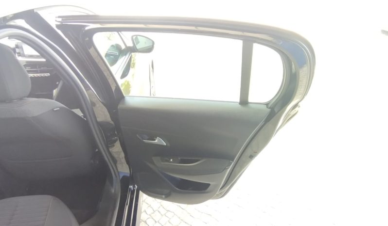 Peugeot e-208 completo