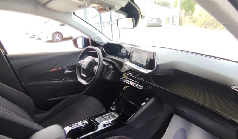 Peugeot e-208 completo