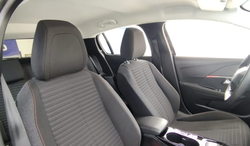 Peugeot e-208 completo