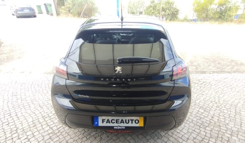 Peugeot e-208 completo