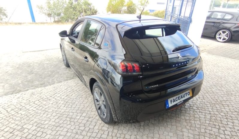 Peugeot e-208 completo