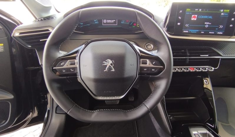 Peugeot e-208 completo