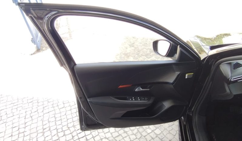 Peugeot e-208 completo