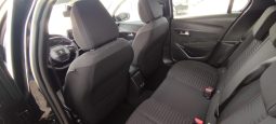 Peugeot e-208 completo