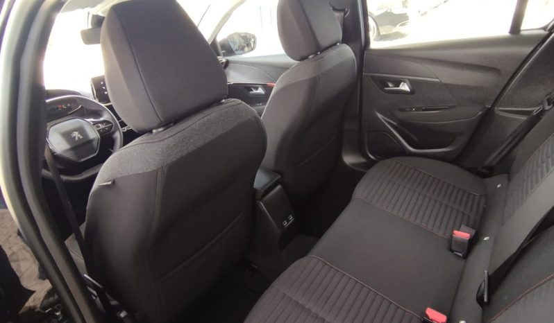 Peugeot e-208 completo