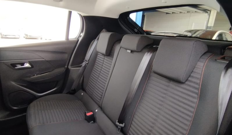 Peugeot e-208 completo
