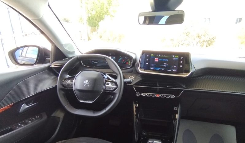 Peugeot e-208 completo