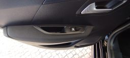 Peugeot e-208 completo