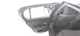 Peugeot e-208 completo