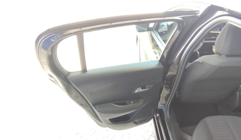 Peugeot e-208 completo