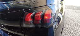 Peugeot e-208 completo