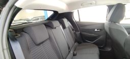 Peugeot e-208 completo