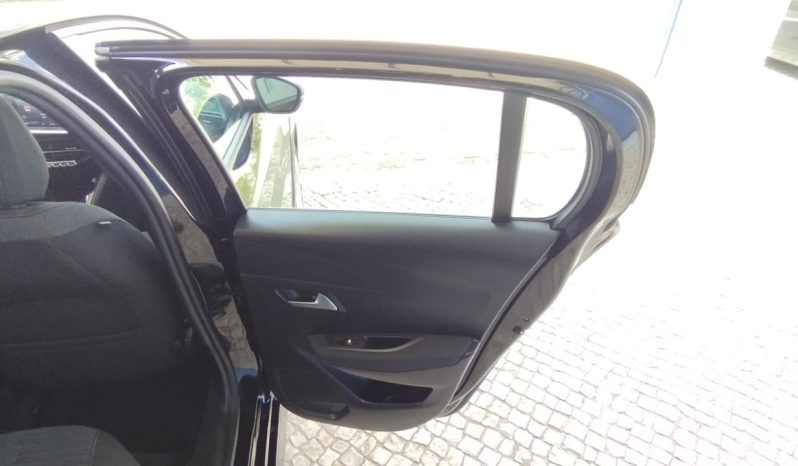 Peugeot e-208 completo