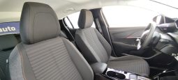 Peugeot e-208 completo