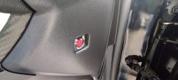 Peugeot e-208 completo