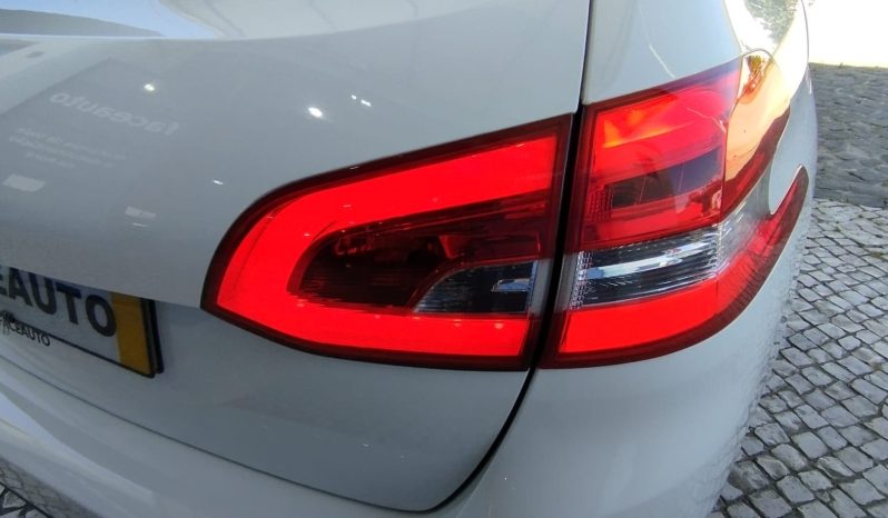 Peugeot 308 SW completo