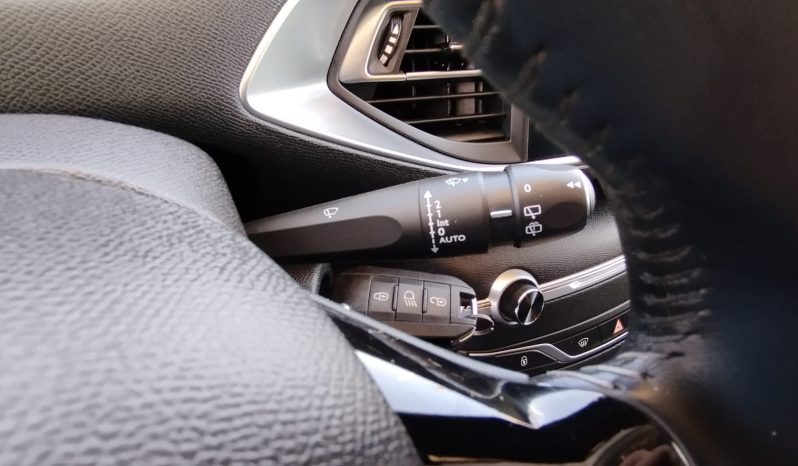 Peugeot 308 SW completo