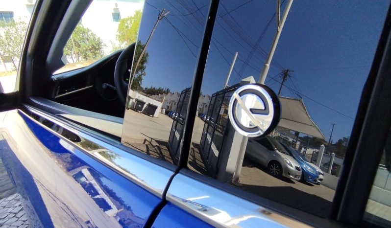 Opel E-Corsa completo