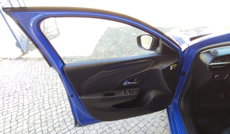 Opel E-Corsa completo