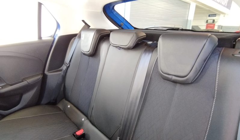 Opel E-Corsa completo