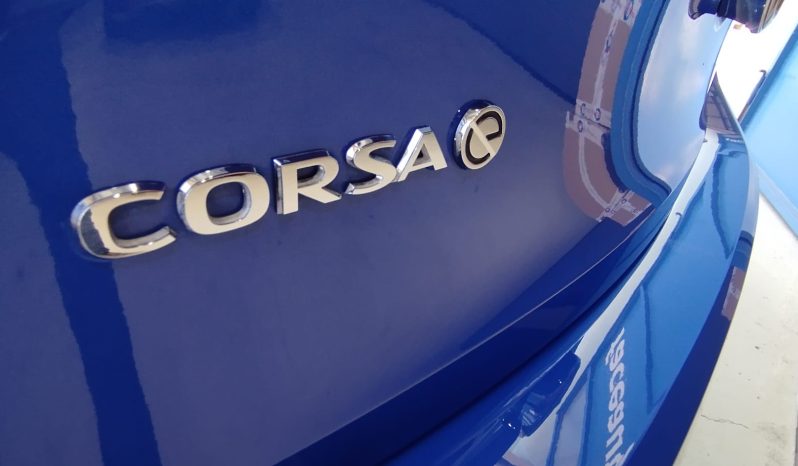 Opel E-Corsa completo