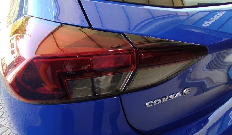 Opel E-Corsa completo