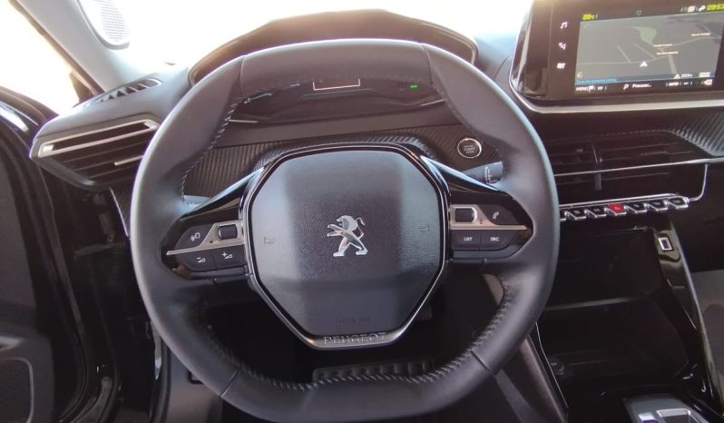 Peugeot e-2008 completo