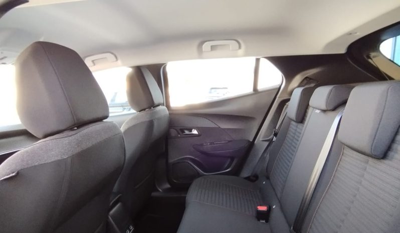 Peugeot e-2008 completo