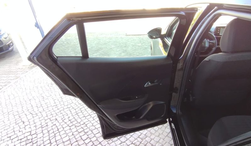 Peugeot e-2008 completo