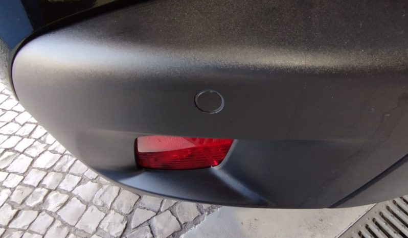 Peugeot e-2008 completo