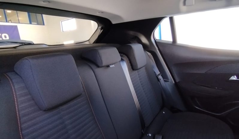 Peugeot e-2008 completo