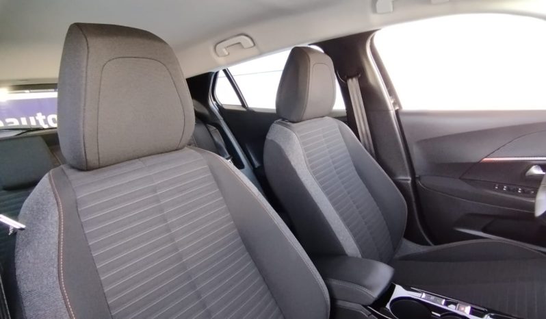 Peugeot e-2008 completo